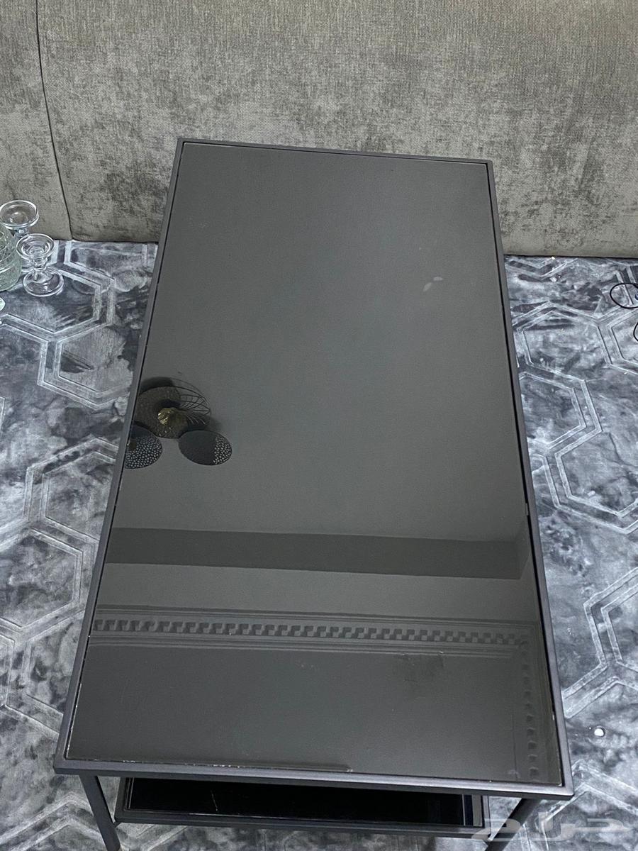 طاولة من ايكيا64586029548930110