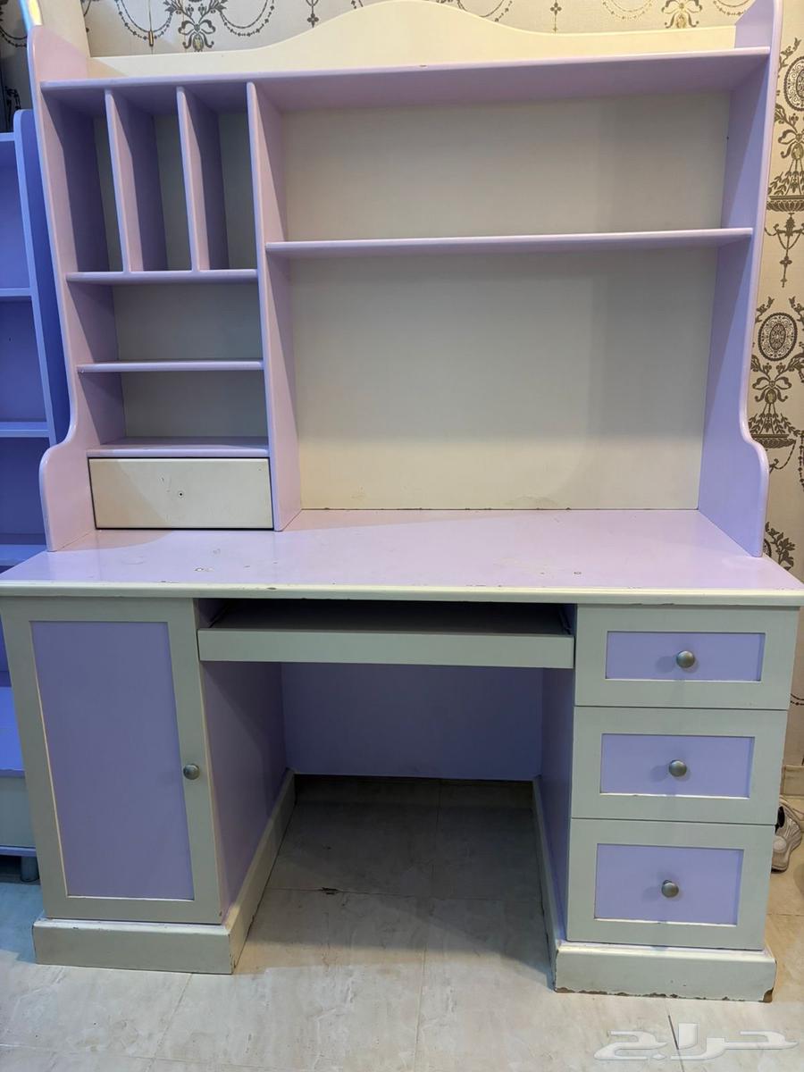 مكتب ودولاب رفوف64587752199043110