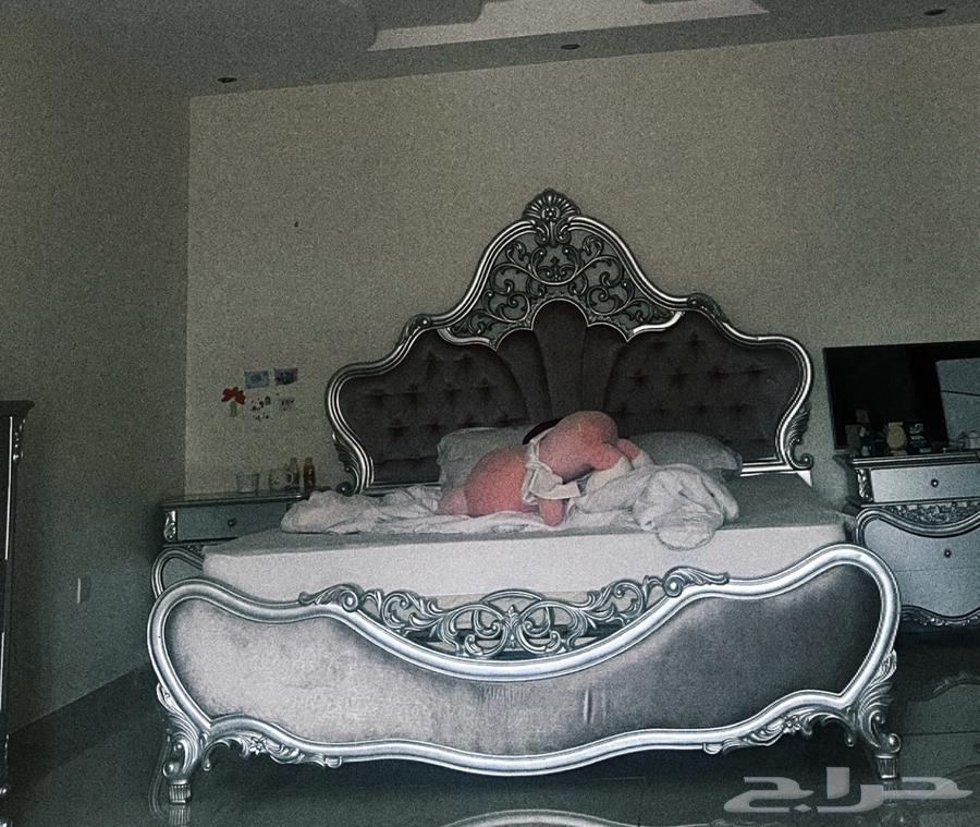 غرفة نوم من المطلق64583060624771110