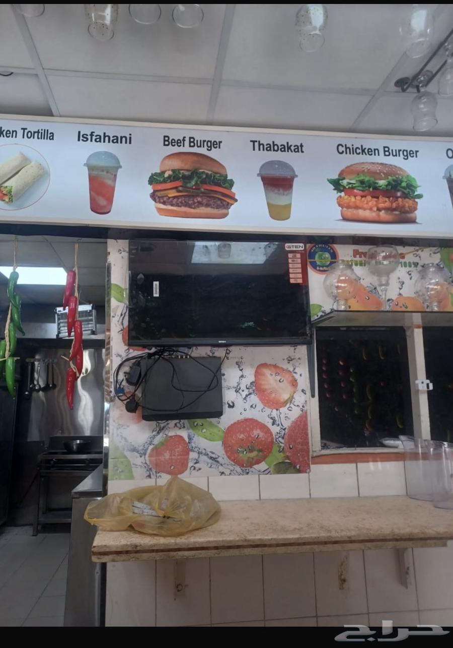 محل بوفيه وعصائر للتقبيل64584982154753110