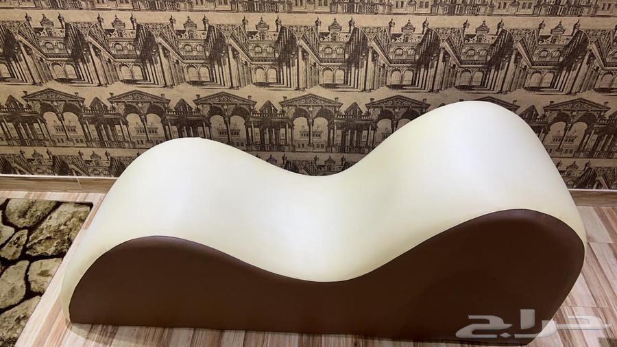 Romantic chair, almost new, at a reasonable price64583114272003110