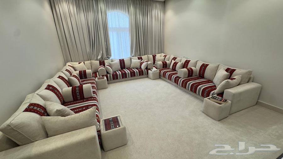 مجلس أرضي للبيع64585868950530111