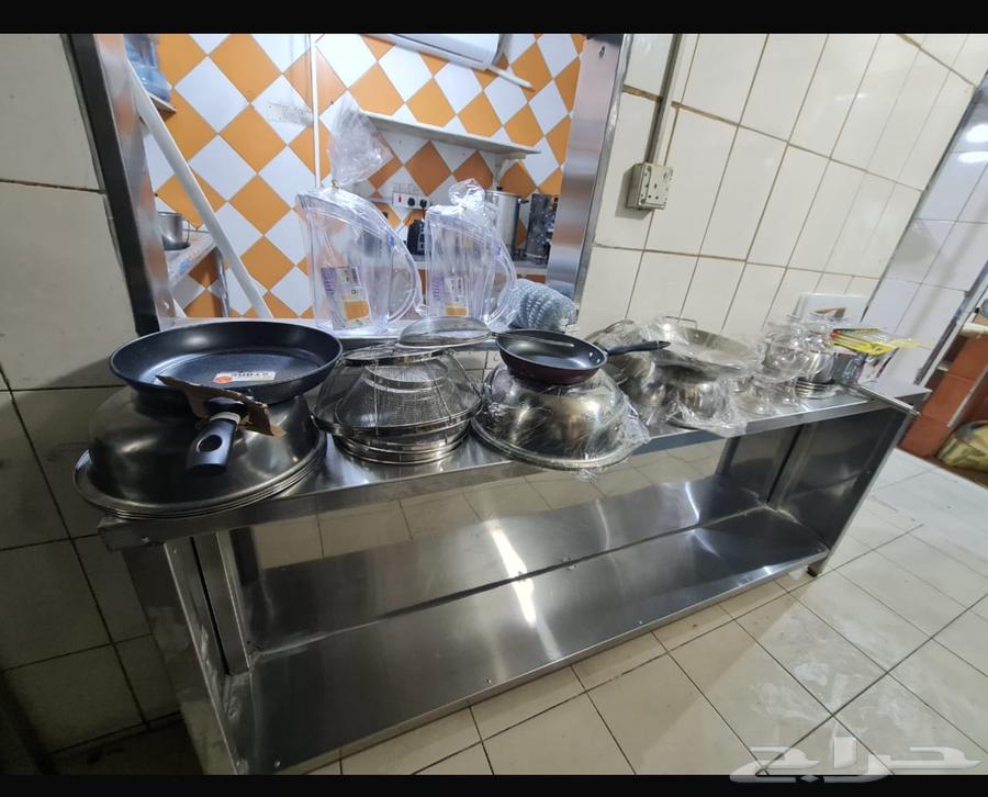 محل بوفيه وعصائر للتقبيل64584982154753111