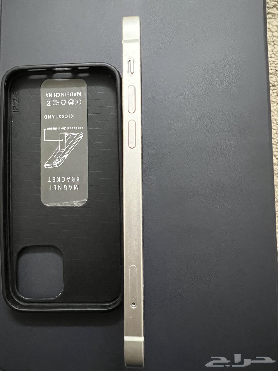 ايفون 12 عادي نظييف للبيع64585671090690113