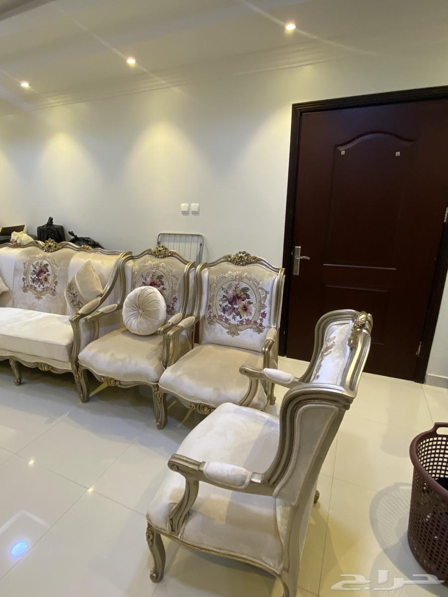 كنب فخم ونظيييف جدا جدا64584673705345111