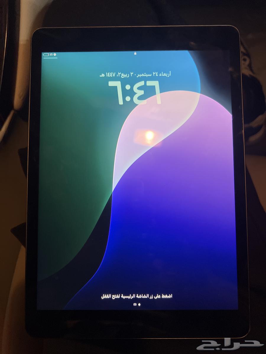 ايباد للبيع 64 قيقا الجيل التاسع فيه شطب بسيط64585395063682110