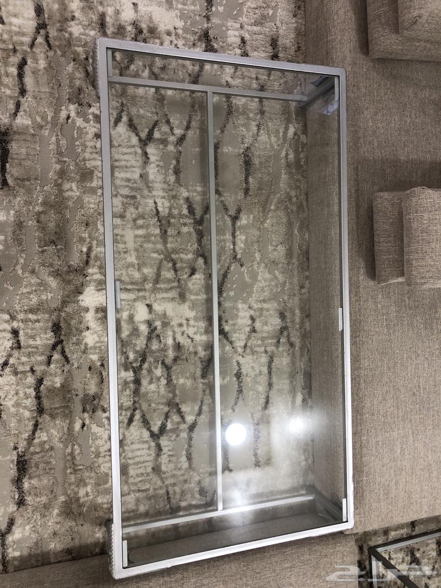 Table with serving tables64586352051713111