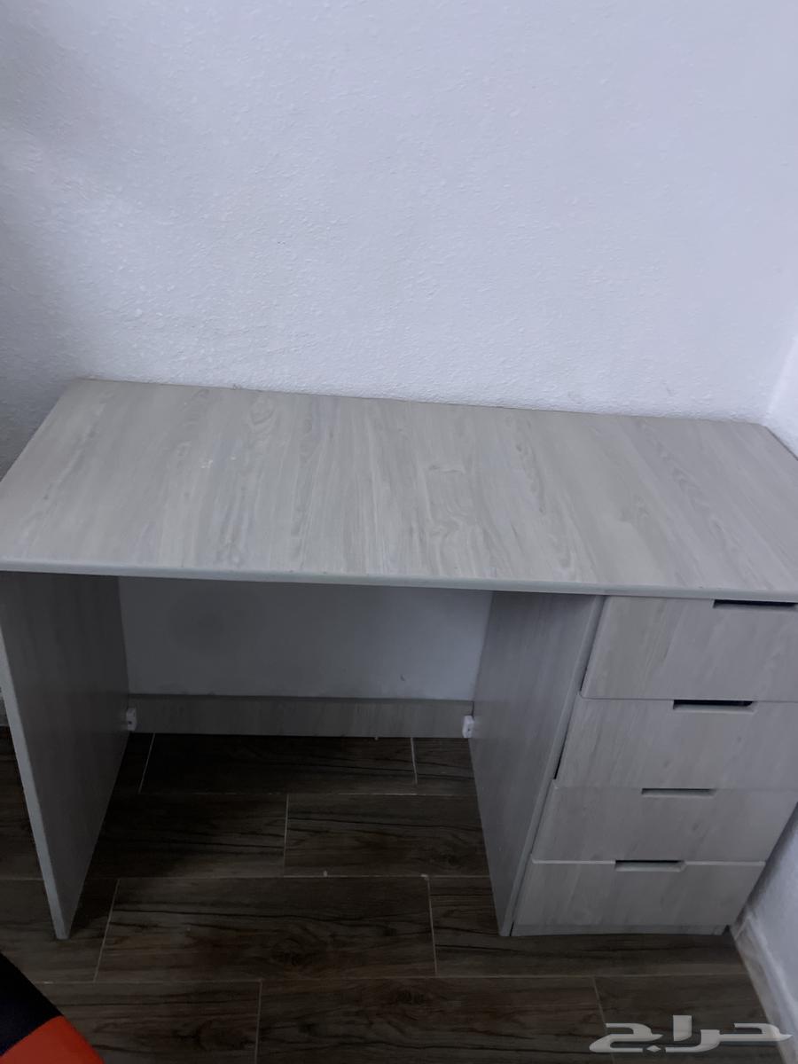 كرسي وطاوله قيمنق64585807522690112
