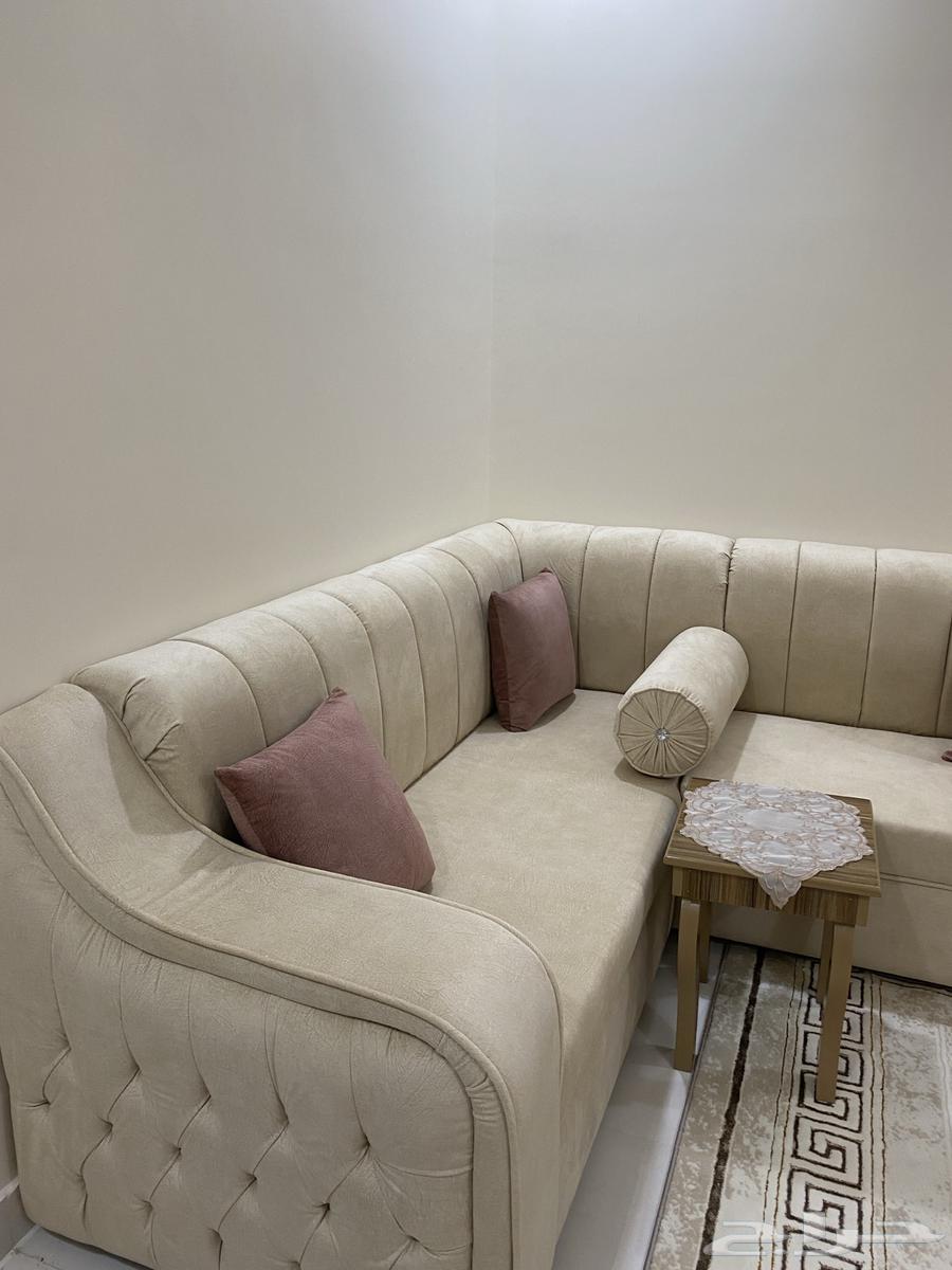 New women's sitting area sofa with tables and curtain, lightly used64580349436418110