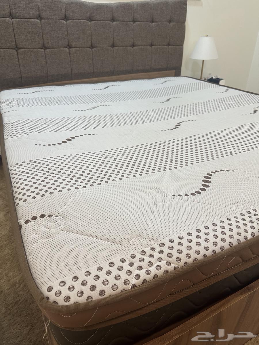 للبيع سرير ومرتبه64582924128770113