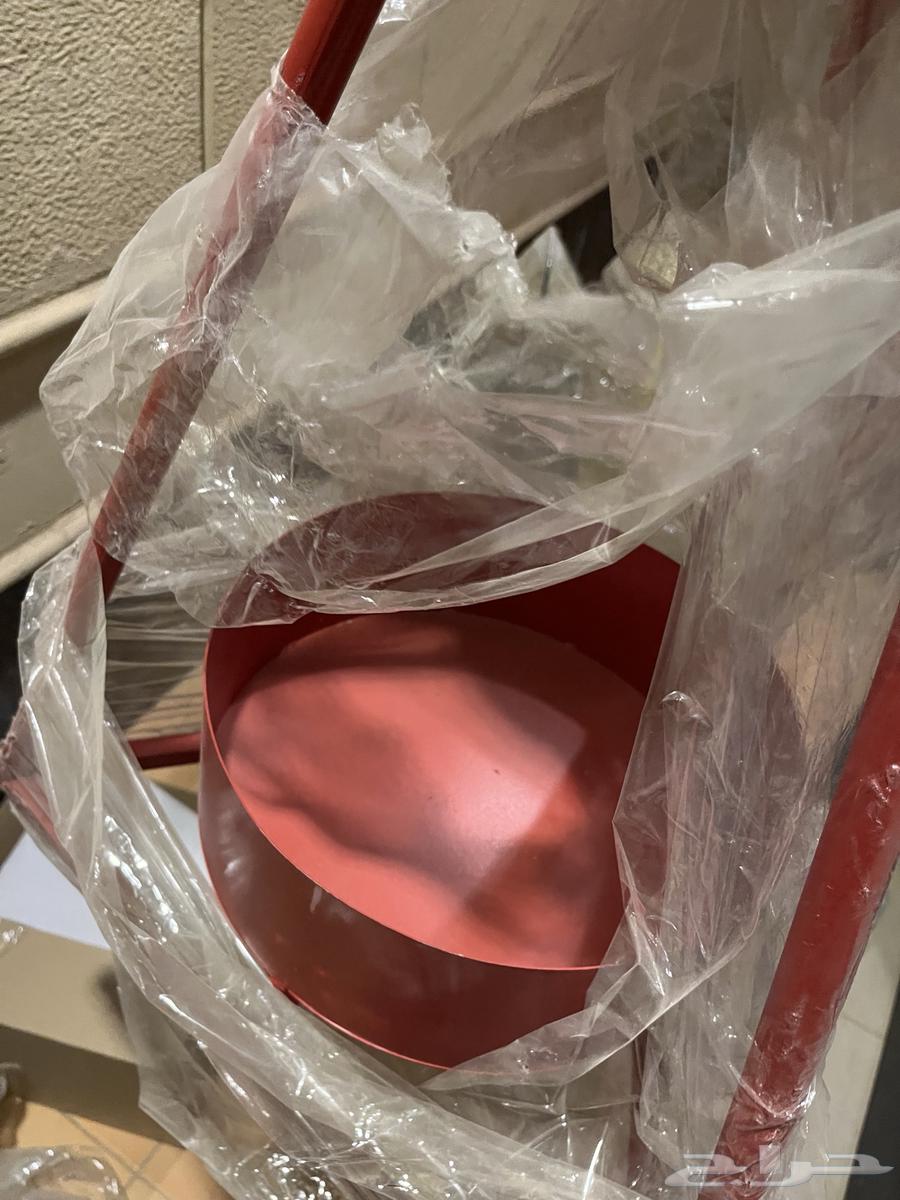 حاملات حديدية ملونه64586787309955113