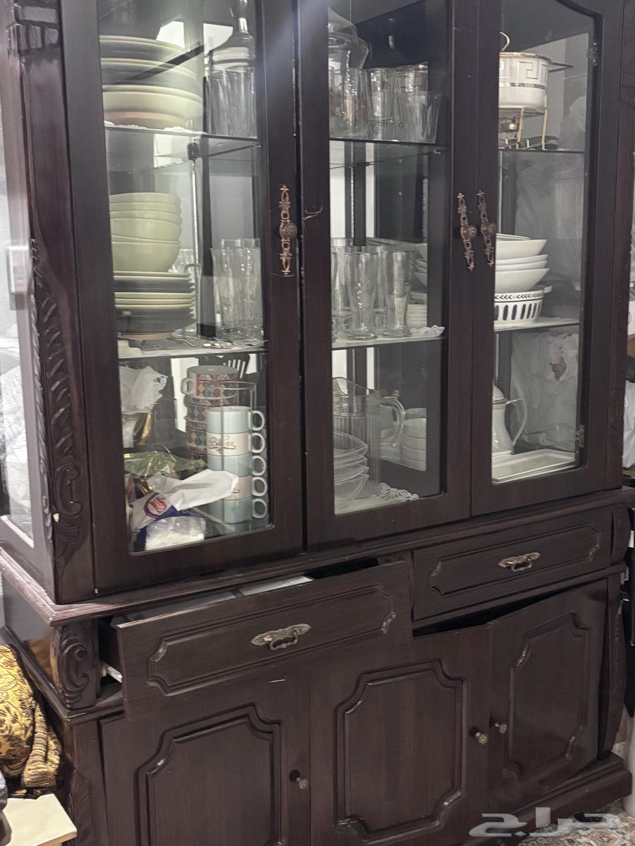 بترينه بحاله جيده عرضها متر ونص64580171361153110