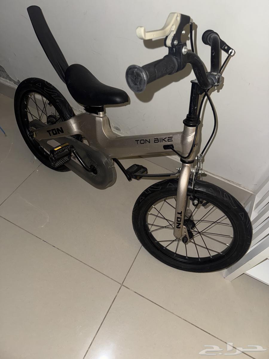 User cycles the use of tampons64586251666435111