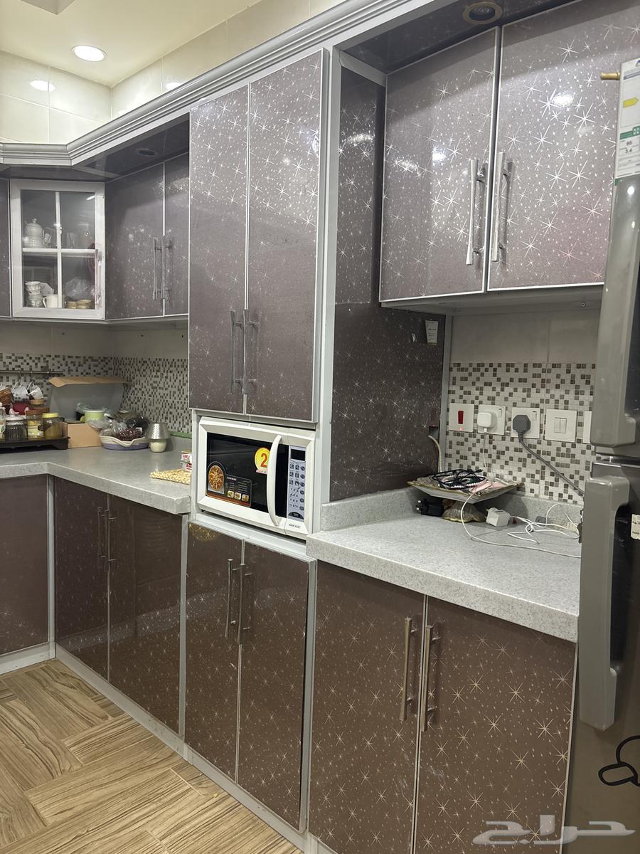 مطبخ. للبيع. رخام. صناعي. شبة جديد.64586973213698110