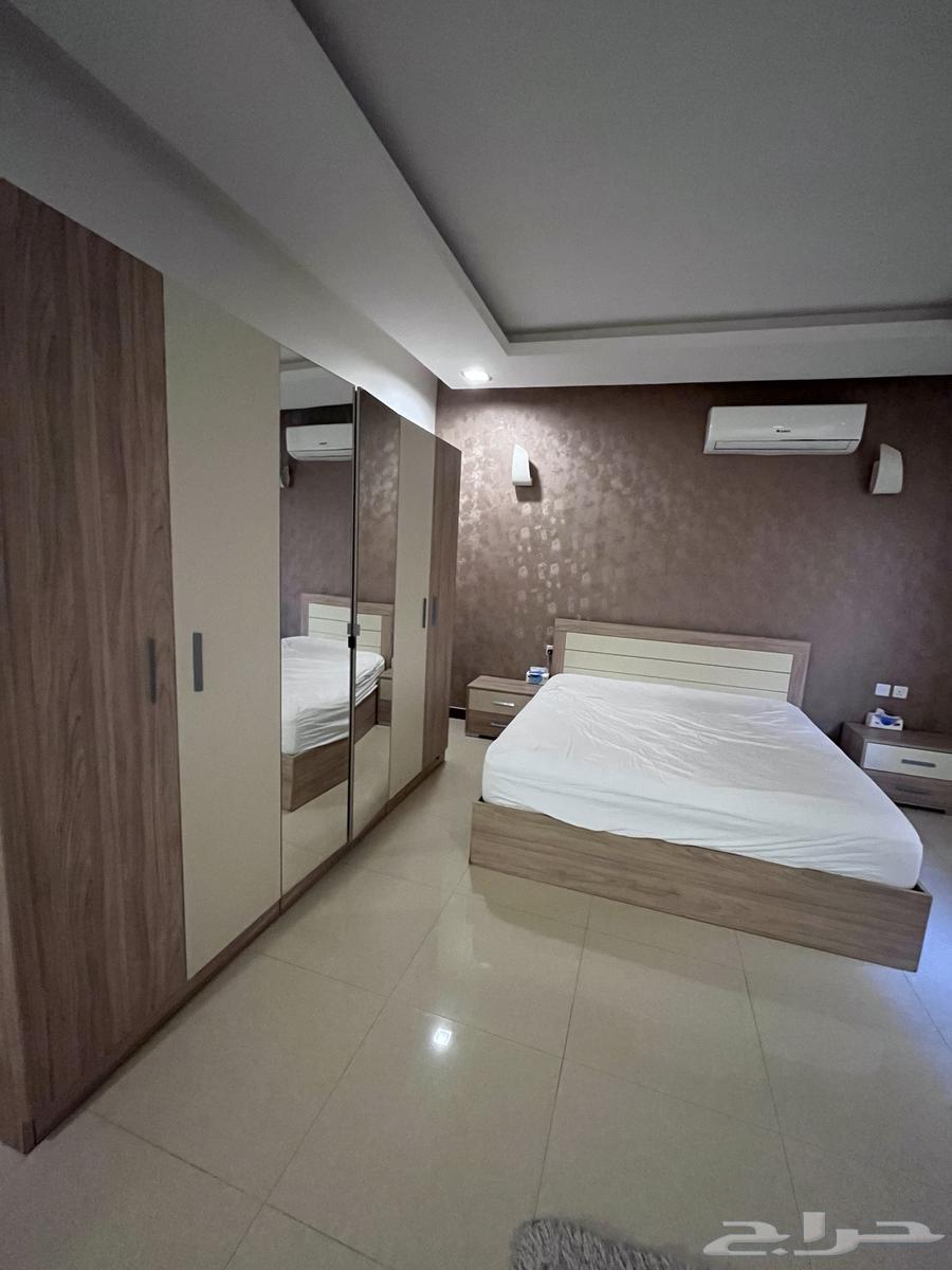 للبيع غرفة نوم كامله خشب نظيف جميله64580826505090112