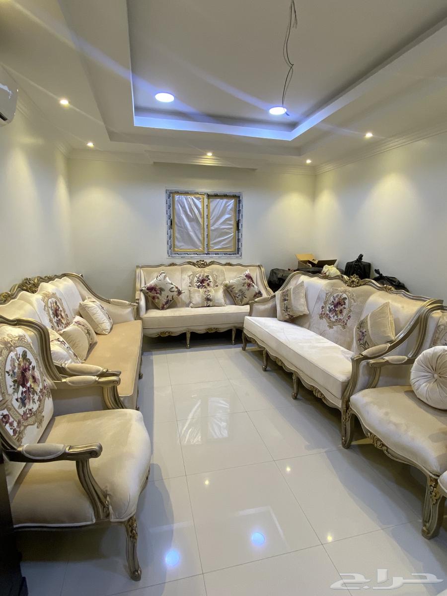 كنب فخم ونظيييف جدا جدا64584673705345112