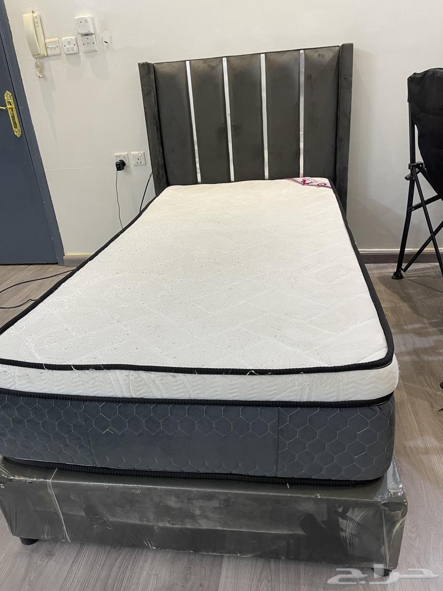 سرير مع مرتبه طبيه64586874364929110