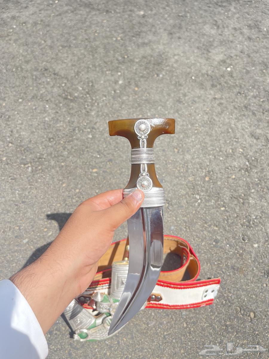 خنجر قرن طبيعي احمر صب المدني64585943110146113