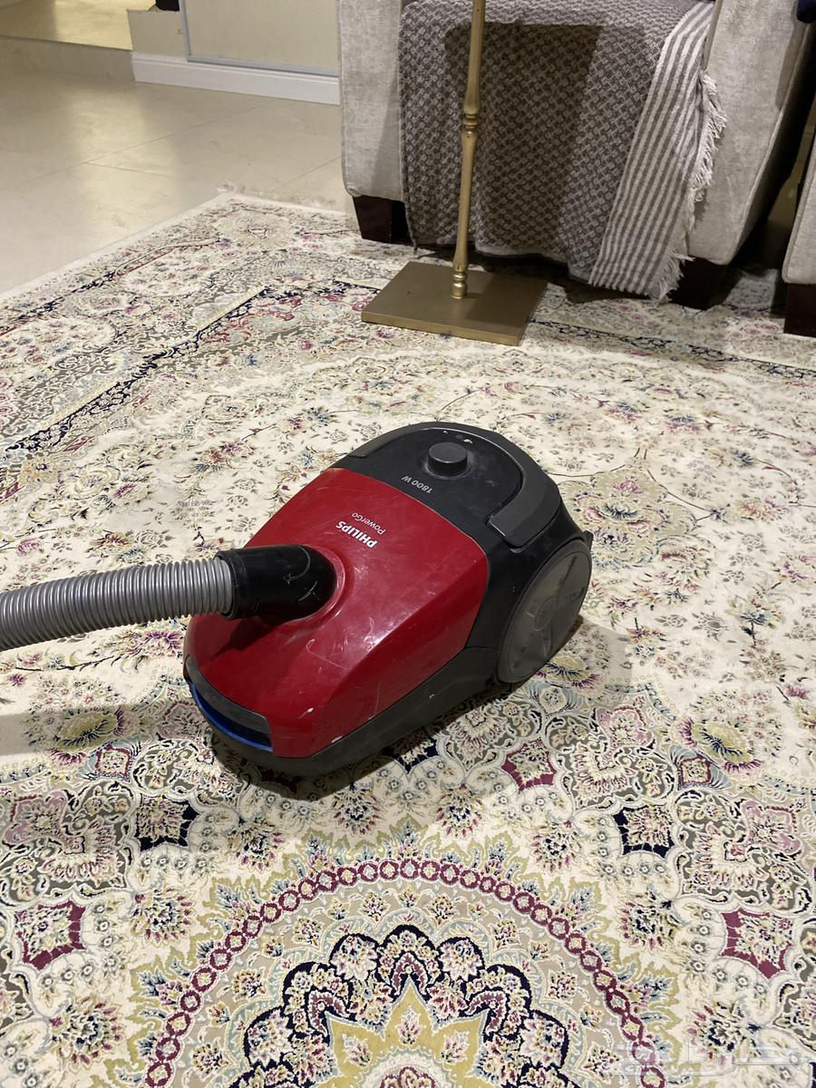 مكنسة كهربائية شبه جديدة.64584729741441110