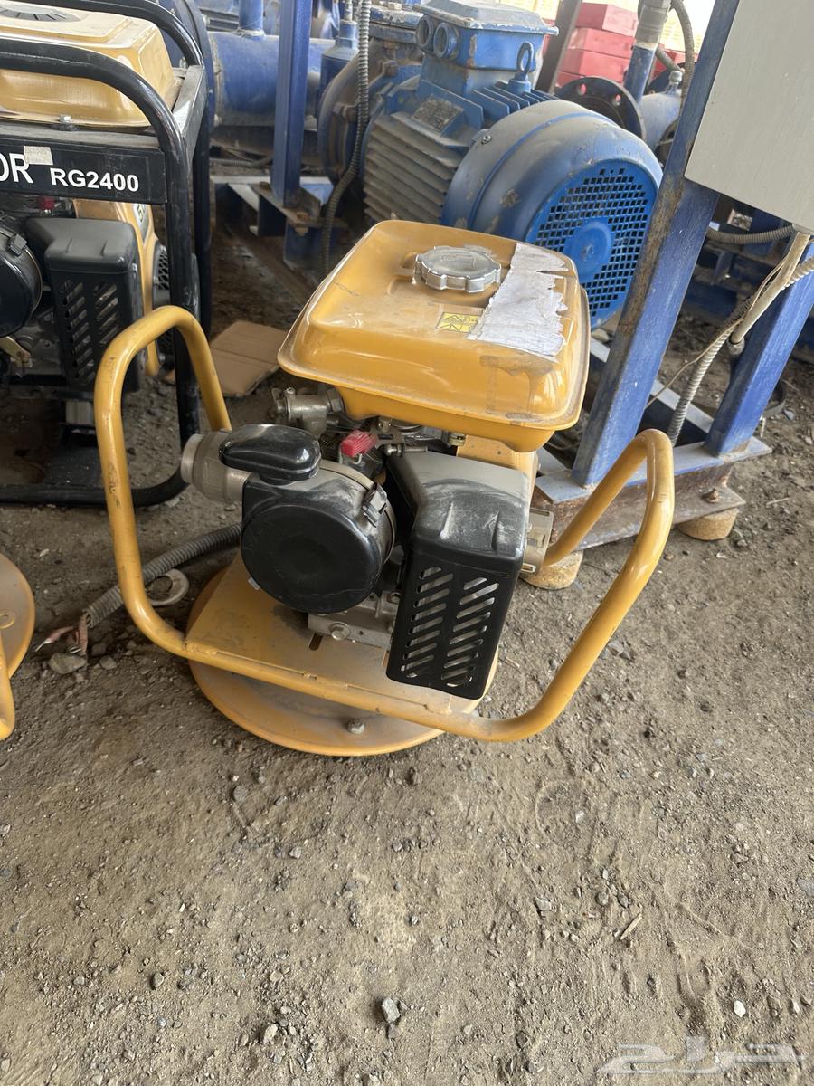 عدد (3) هزاز خرسانة Robin 5.0 حصان64587181855361112