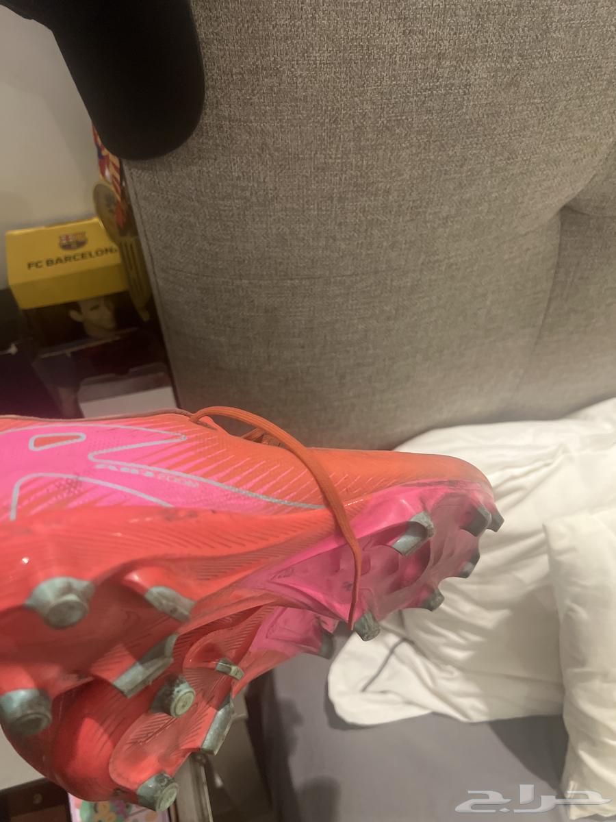 الجزمه لعبت فيها اسبوع فقط و شاريها من نايك  سبب البيع مقاس64583597384449111