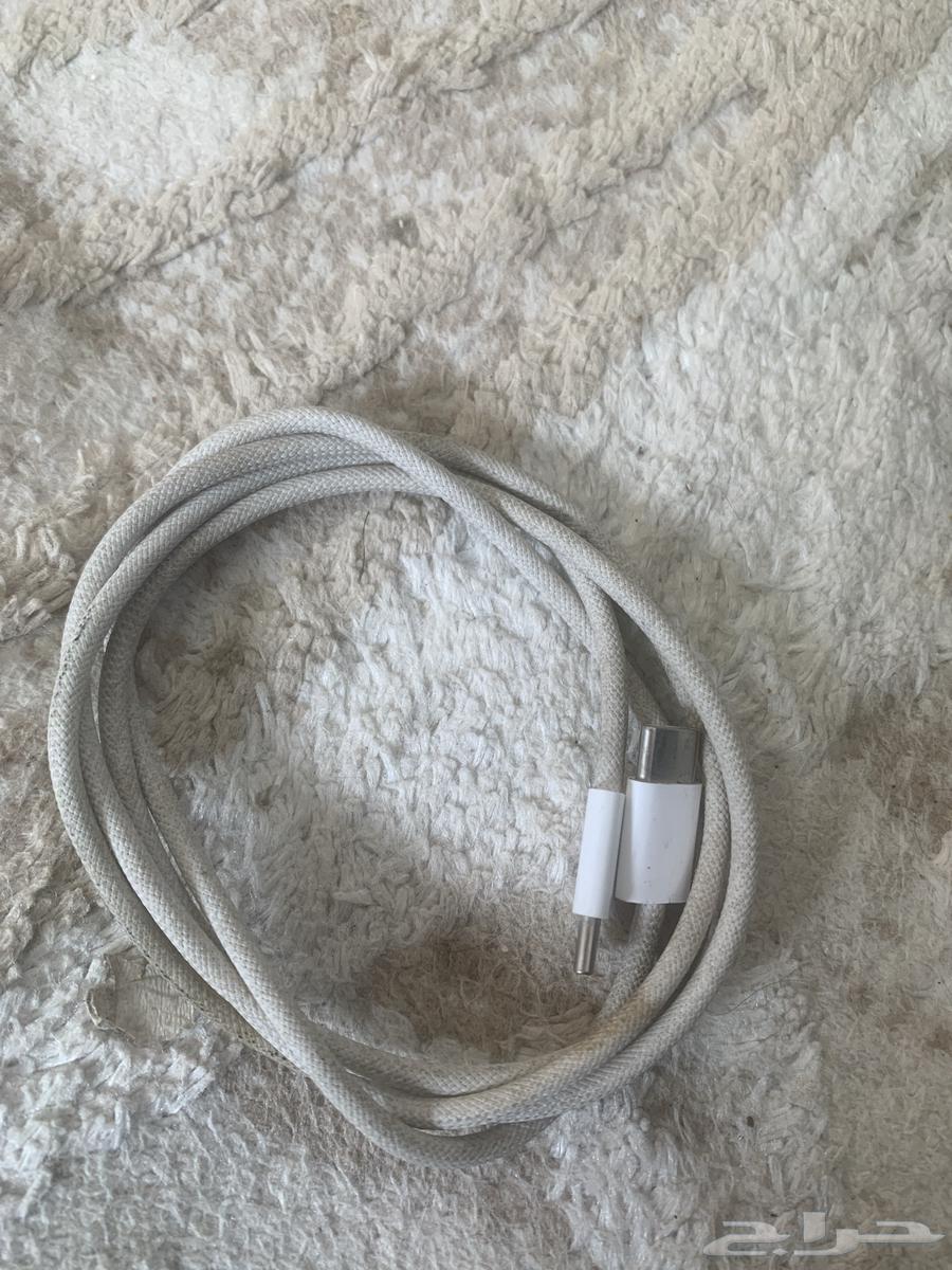 سلك ايفون 1664582799188867110