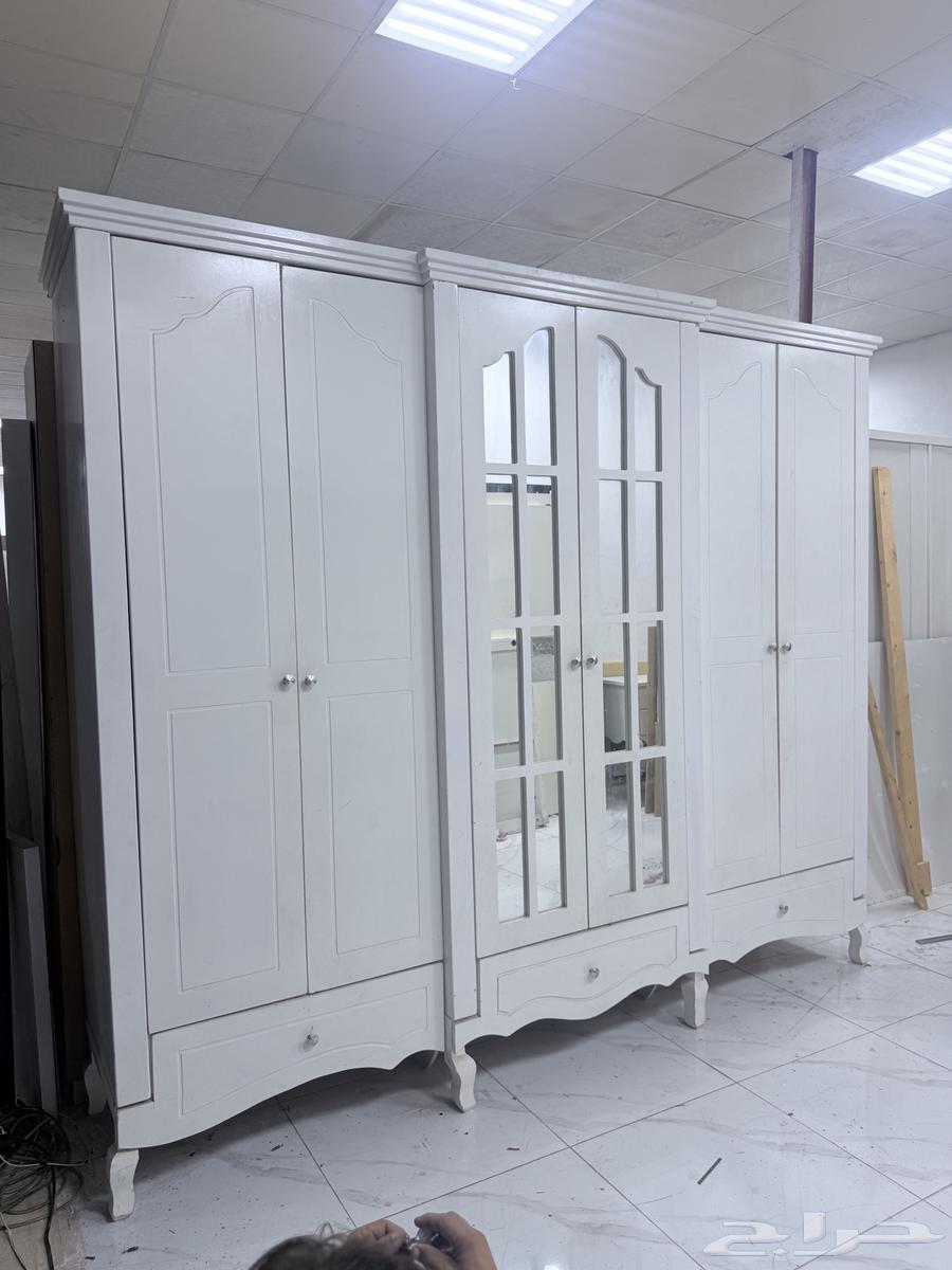 مجموعة غرفة نوم مستعملة خشبية أصلية64580403586178113