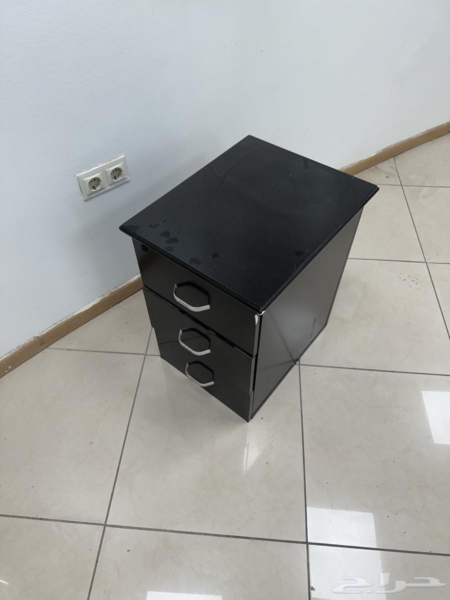 مكاتب مستعملة للبيع64403958403841114