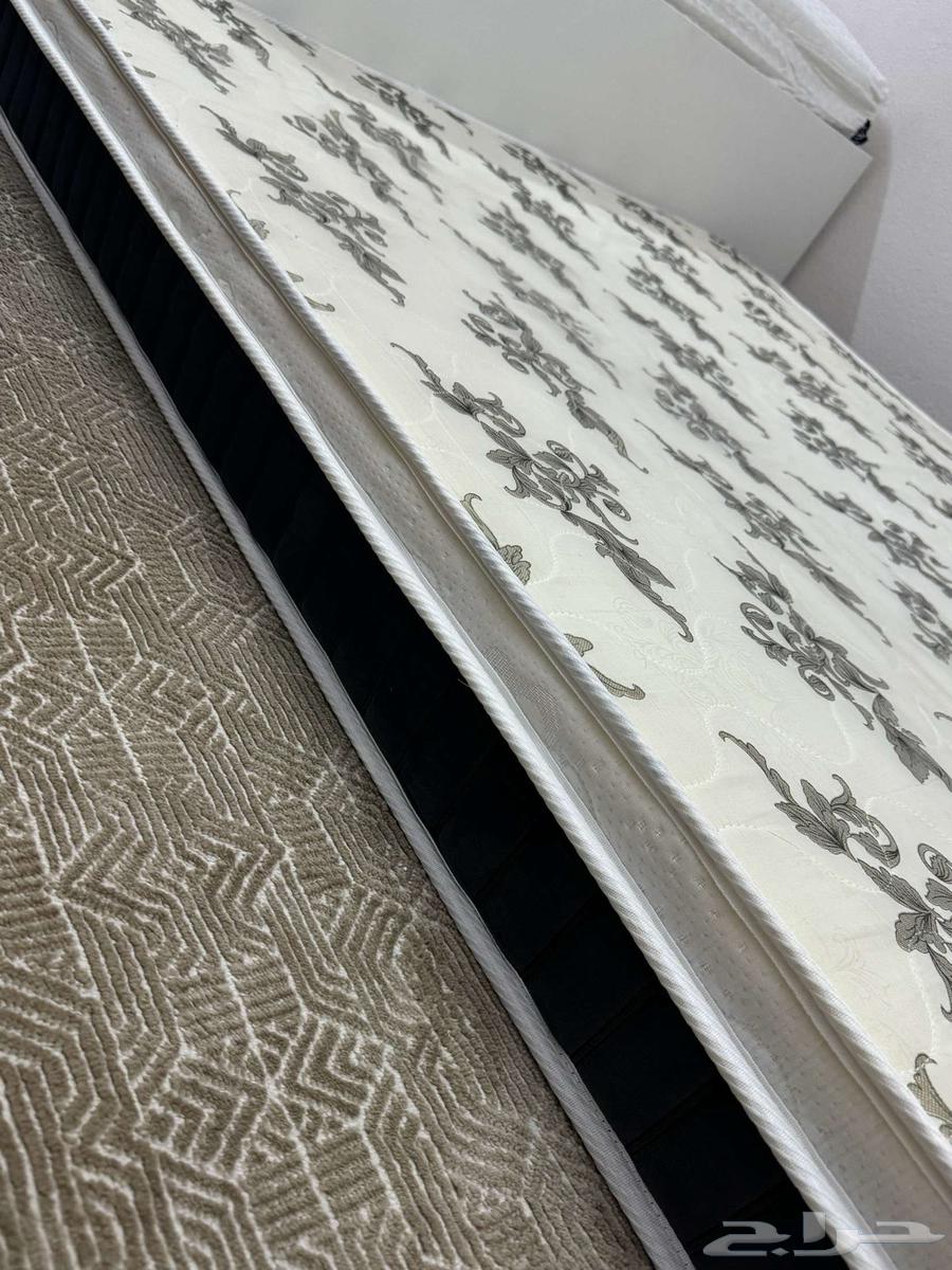 مرتبة 200 160 شبه جديده64583725440514110