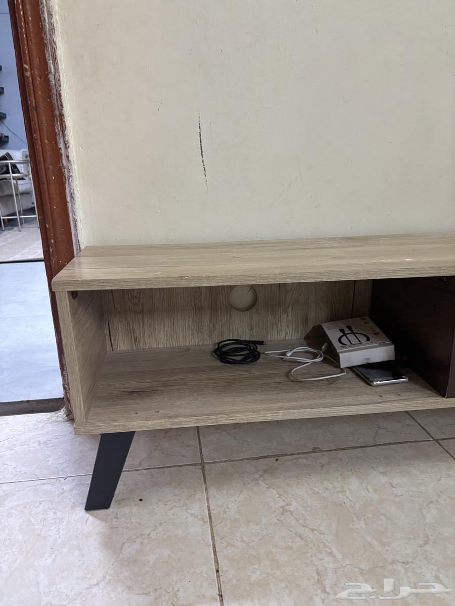 Home shelf, used, in good condition, available today64580389820419111