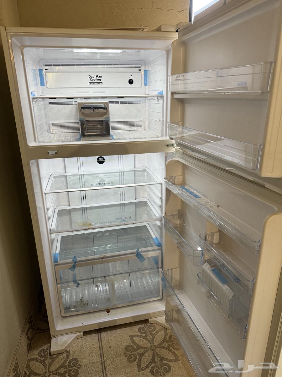 Hitachi refrigerator 19 cubic feet, 42325m, used for three months, new64580935773953113