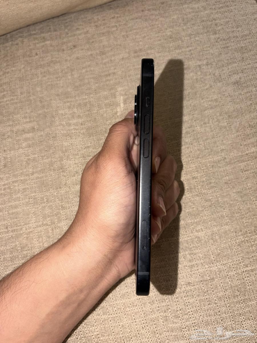 ايفون 15 اسود64582709260801113