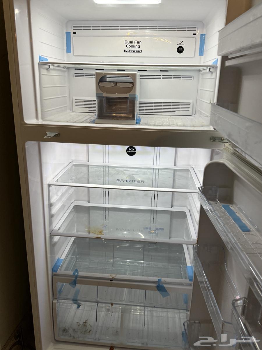 Hitachi refrigerator 19 cubic feet, 42325m, used for three months, new64580935773953111