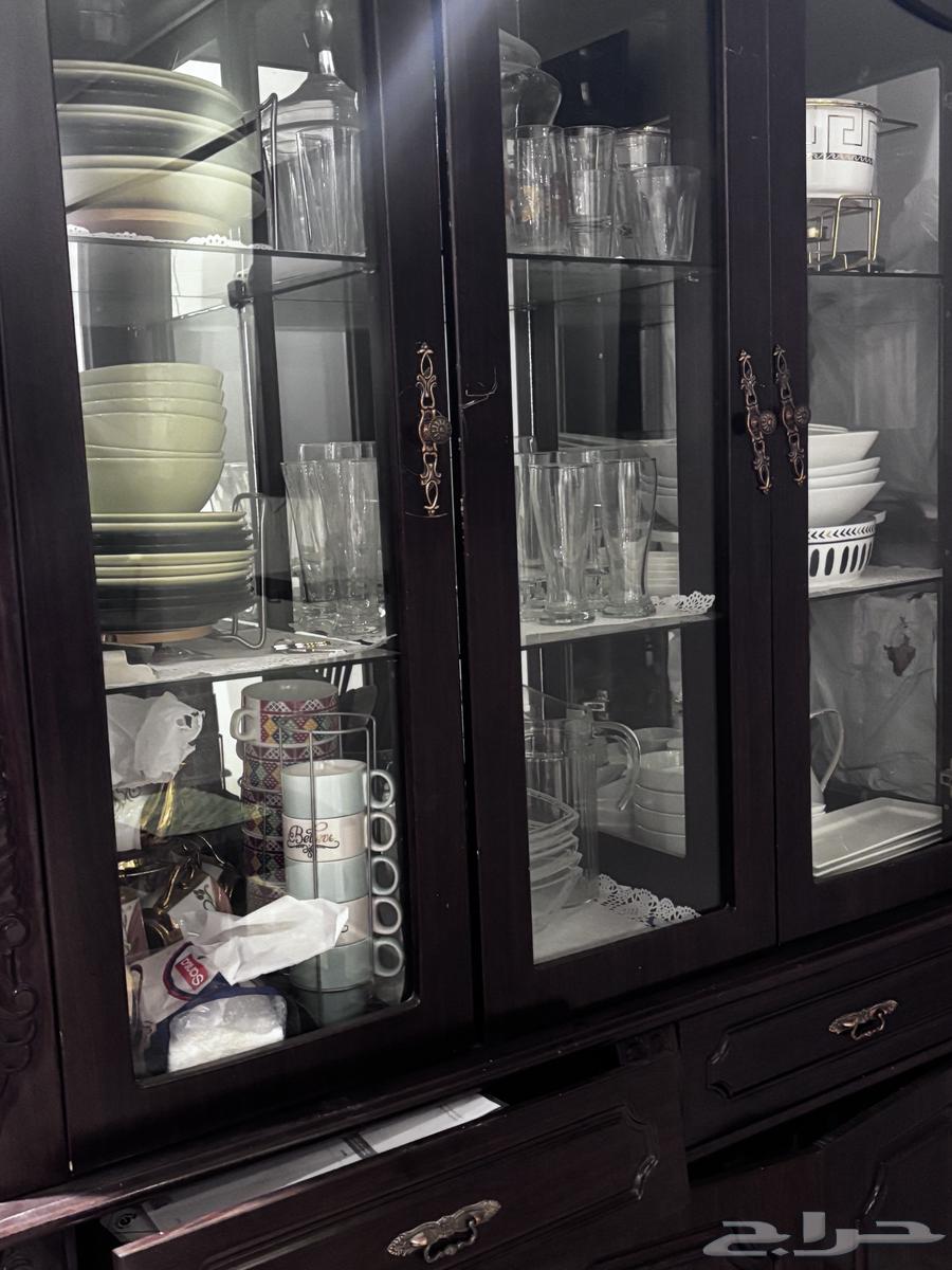 بترينه بحاله جيده عرضها متر ونص64580171361153111