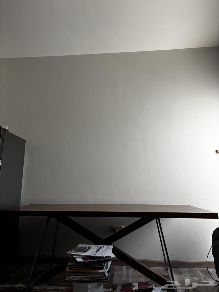 Dining table, approximately 6 years old, unused64581856156161113