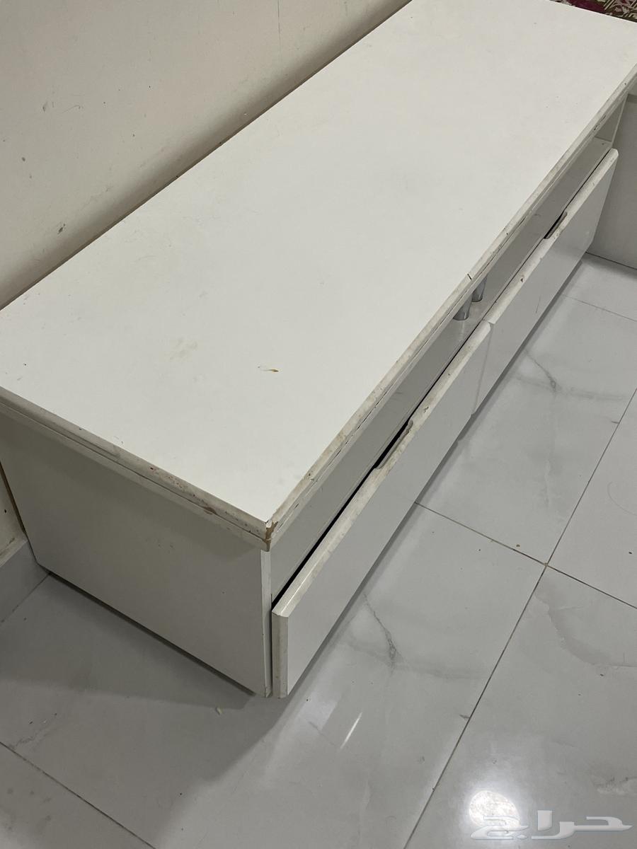 طاوله للبيع على السوم64586712703746111