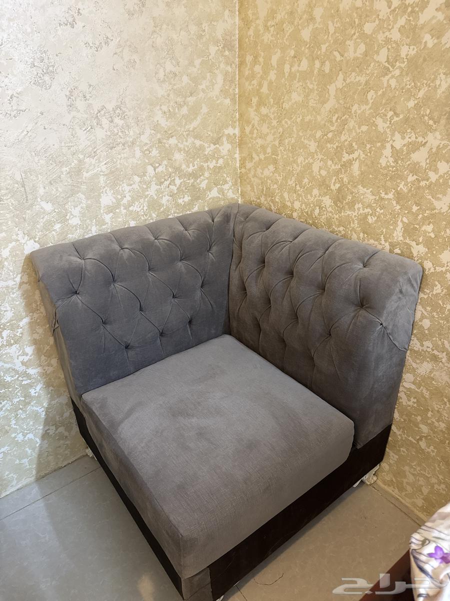 للبيع كنب نظيف وشبه جديد64583207954818113