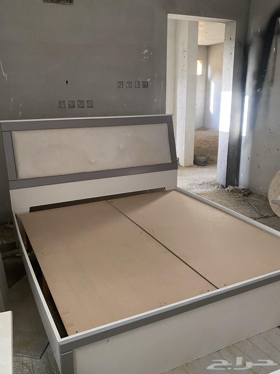 سرير نوم نفرين نظيفة مع كمدينتين وتسريحه خالية من العيوب64579924373251111