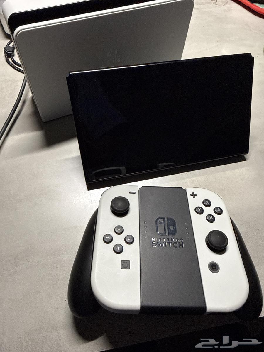 نيتيندو سويتش oled شبه جديد مع اربع العاب هديه للبيع بسعر85064581552811137113