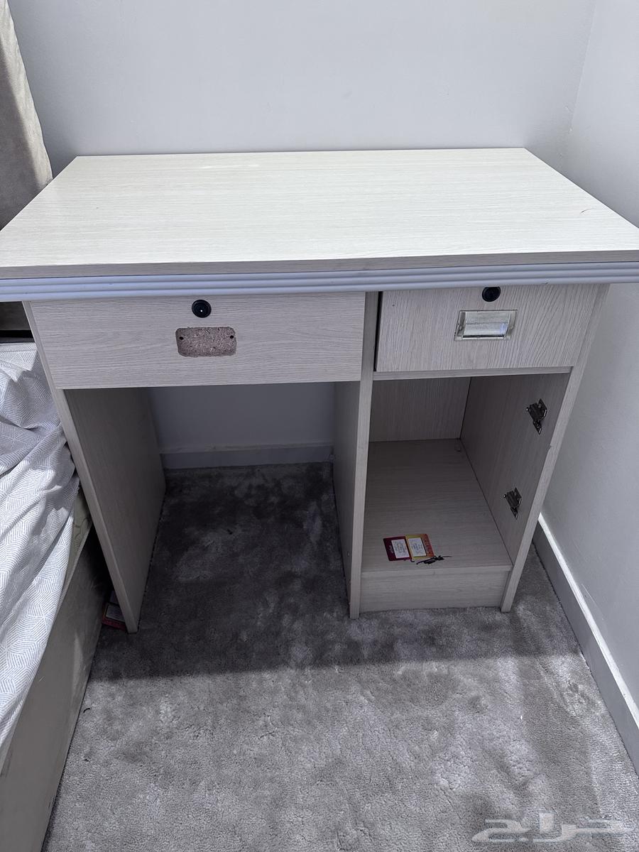 طاوله مكتب للبيع64582740881025112