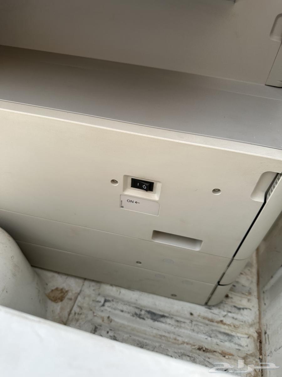 الة طابعة ليزر ملونة نظيفة جدا64581306166145111