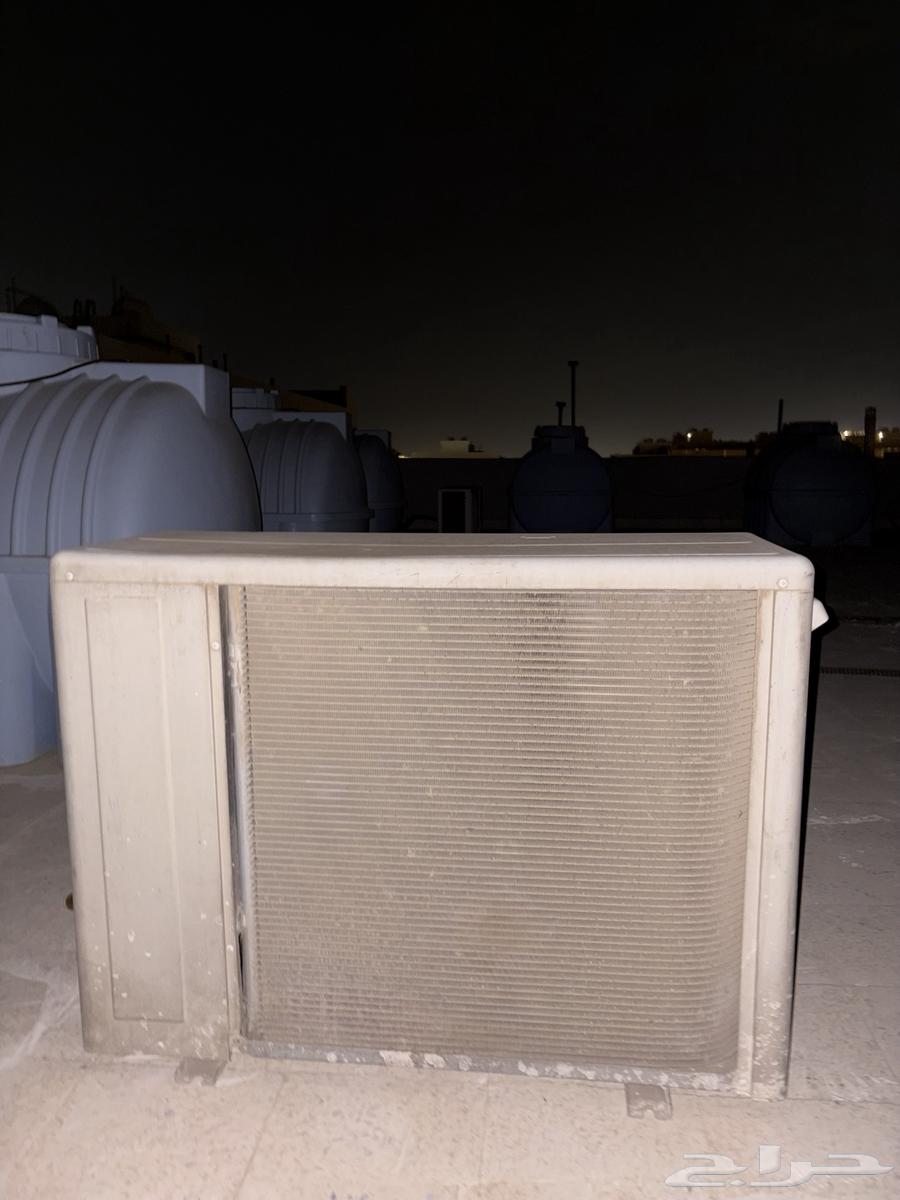 مكيف LG للبيع فيه تنسيم خفيف جدا بالفريون64586997907075113