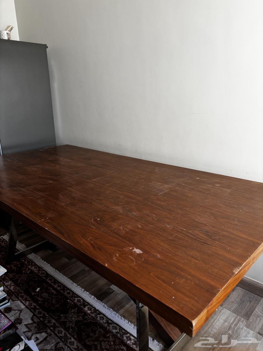 Dining table, approximately 6 years old, unused64581856156161112