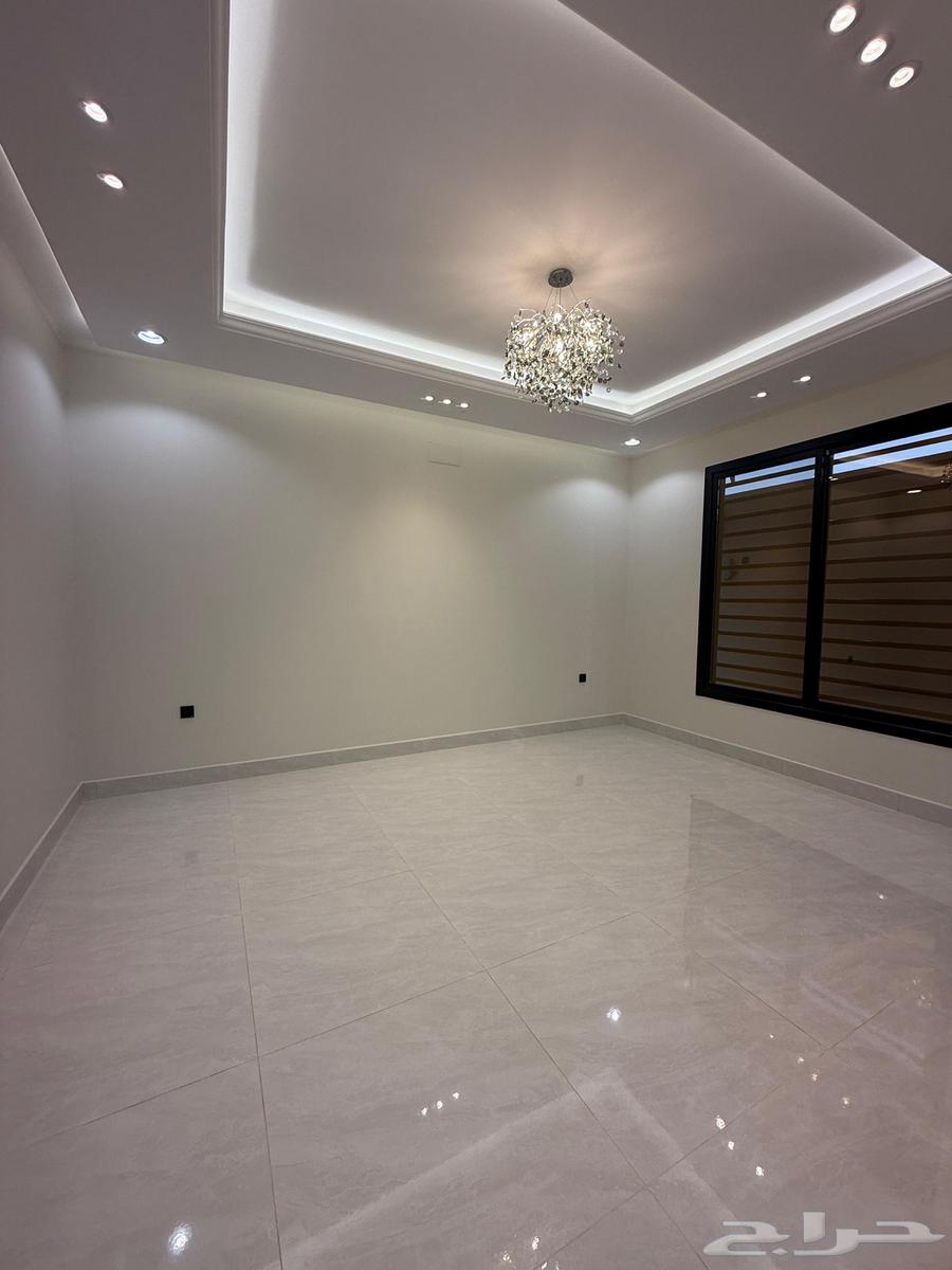 للبيع شقق ارضيه ببايكة سيارة وشقق علويه ف ابها المحاله64145848169601114