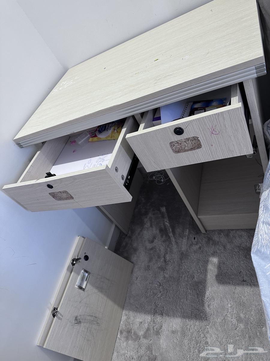 طاوله مكتب للبيع64582740881025111