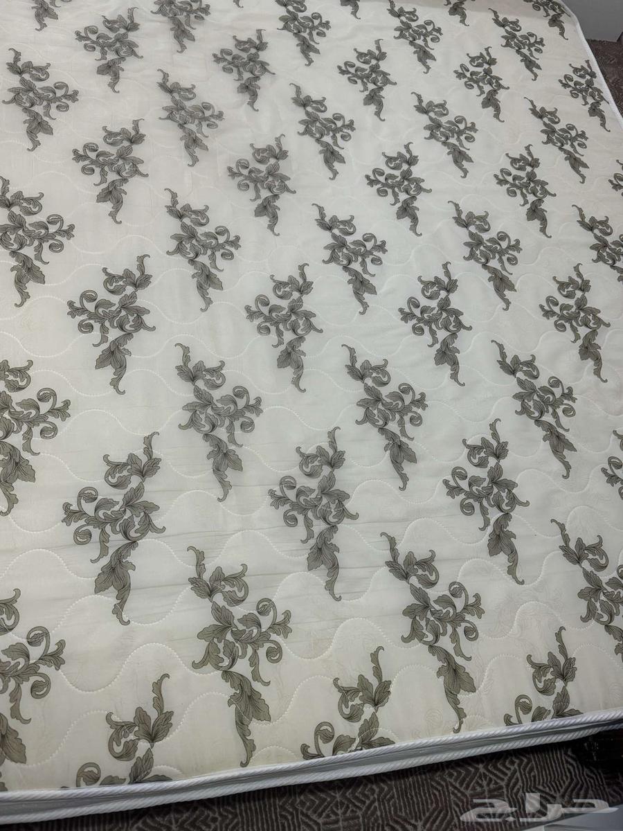 مرتبة 200 160 شبه جديده64583725440514112