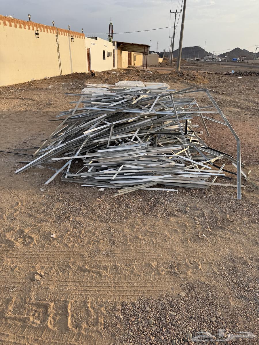 جبس ديكور مع حديده للبيع نظيف جدا64584897758081112