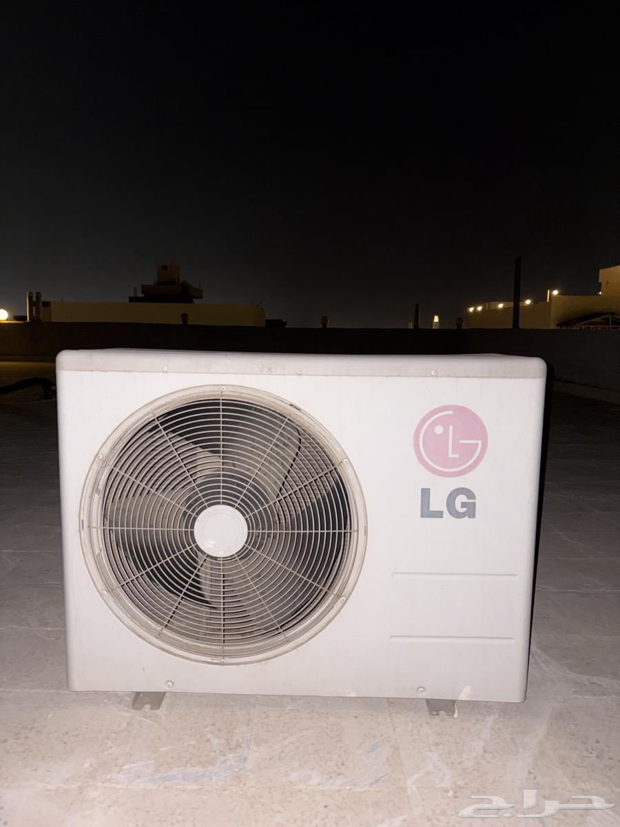 مكيف LG للبيع فيه تنسيم خفيف جدا بالفريون64586997907075111