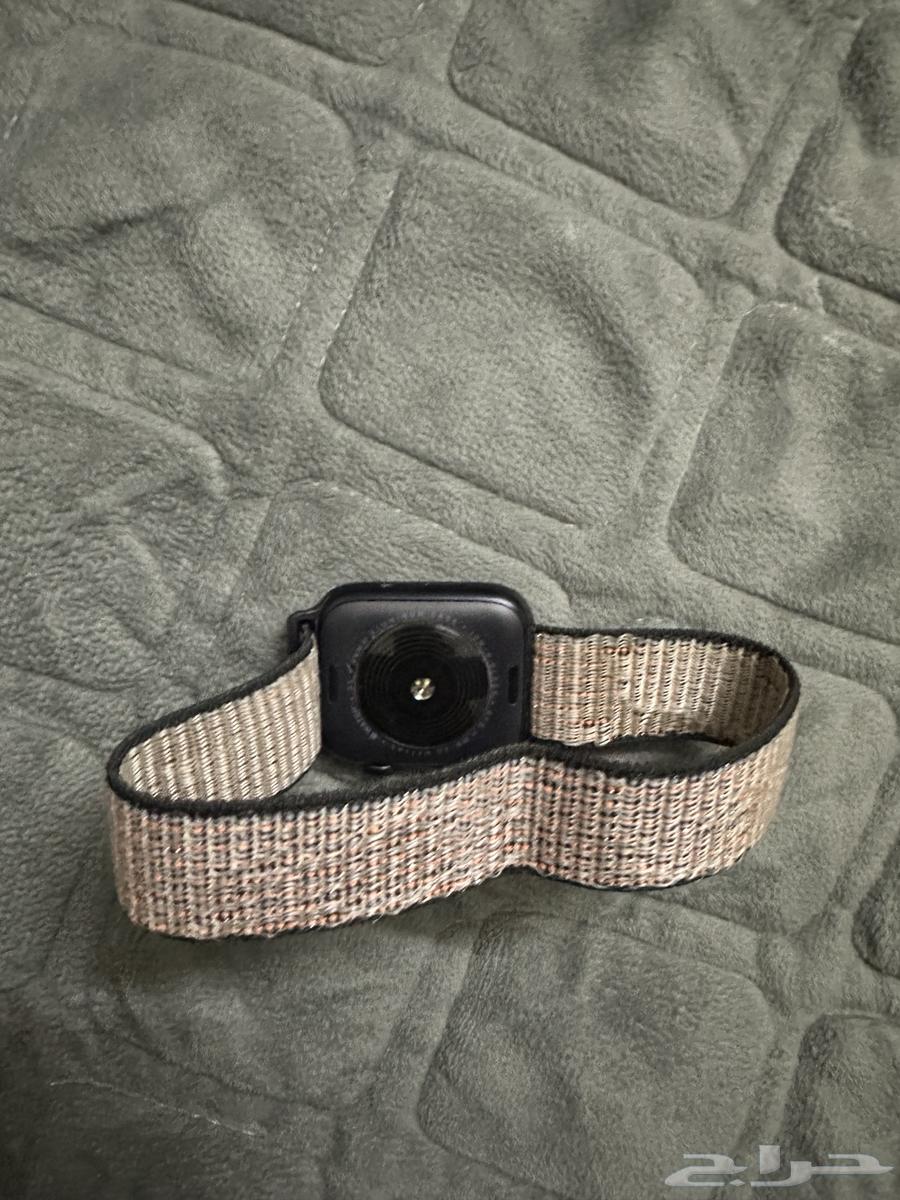 ساعه ابل استخدام شهر 202464580799011713110