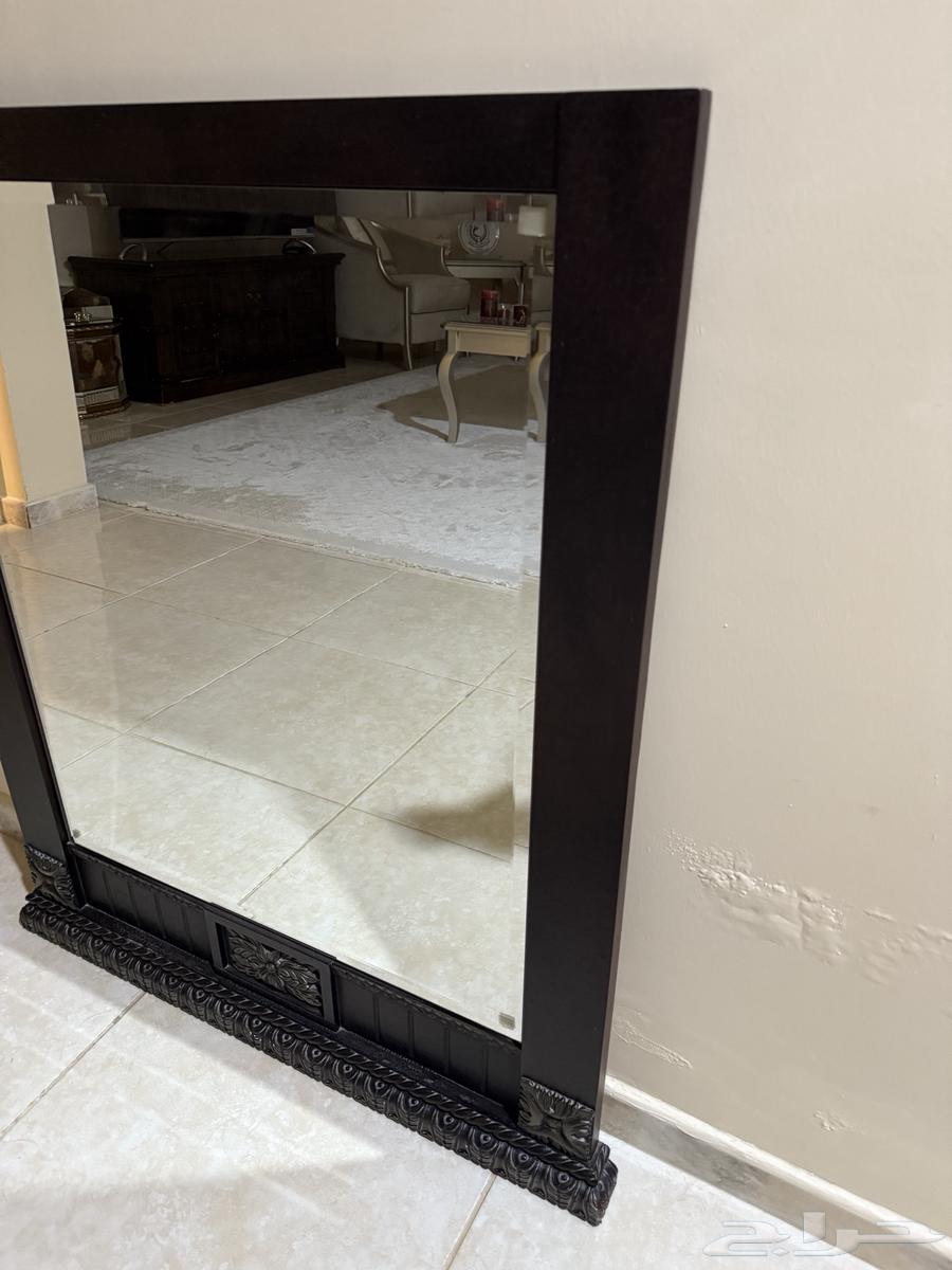 للبيع مراية مع اطار خشب64586326692353114